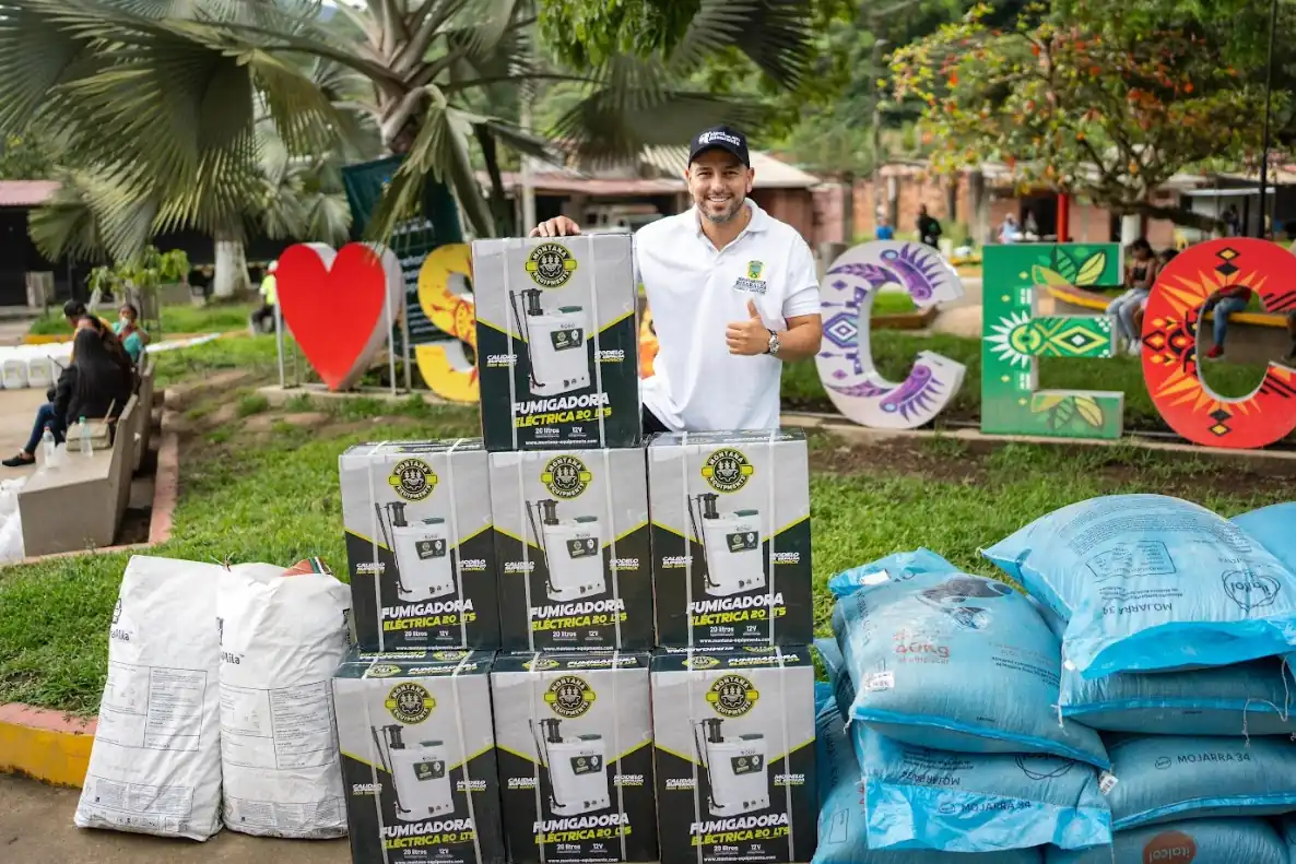 Más de 3.200 productores agropecuarios recibirán insumos para fortalecer el campo en Risaralda