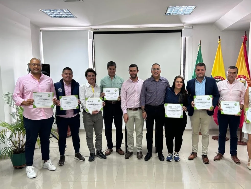 Empresas risaraldenses reciben de la Gobernación certificaciones por su aporte a la sociedad y al medio ambiente