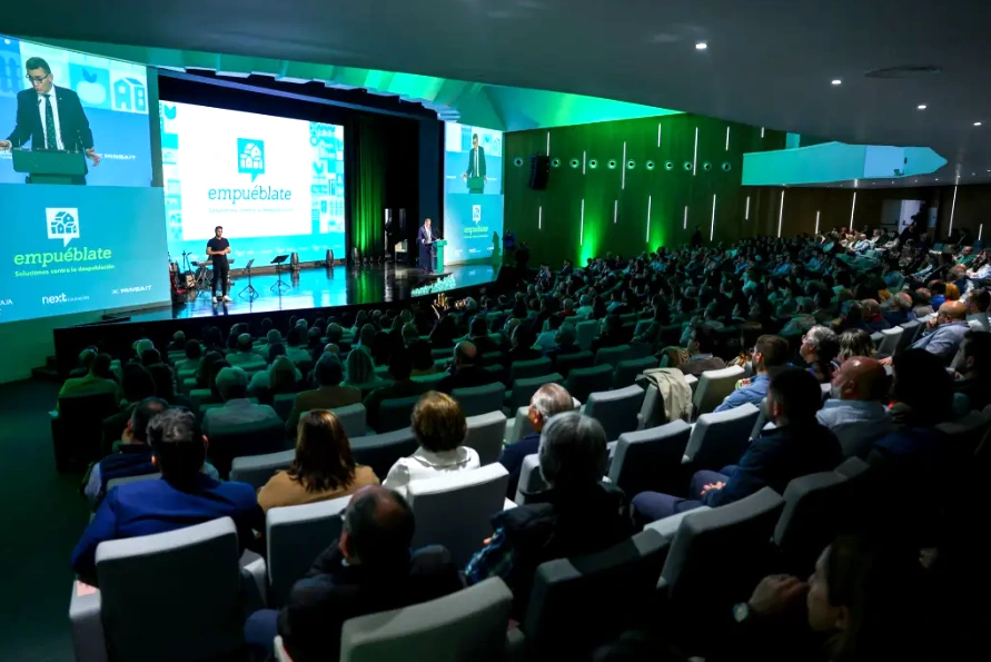 ‘Empuéblate’ aborda la legislación o la conectividad como claves contra la despoblación