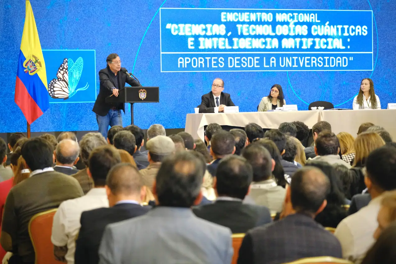 Enseñanza de matemática y programación, prioridades del Gobierno para que Colombia esté a la vanguardia de la Inteligencia Artificial