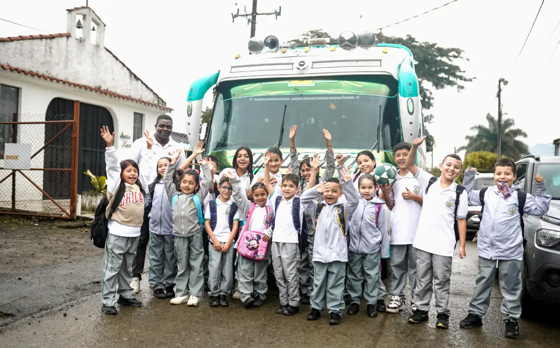 Con el transporte escolar, más de 4.000 estudiantes de Pereira pueden llegar seguros a las aulas de clase