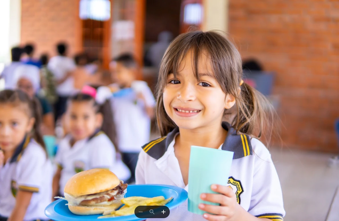 El PAE de Risaralda innova con hamburguesas nutritivas para fortalecer la alimentación escolar