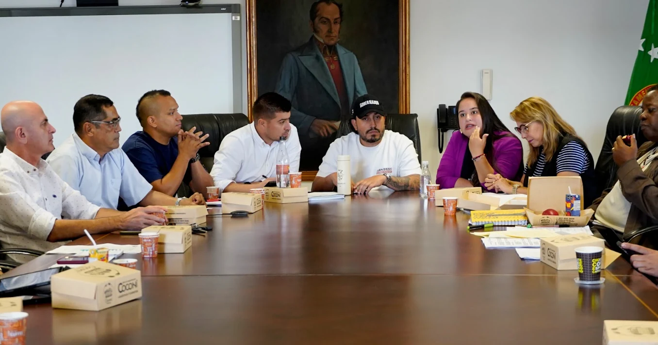 Gobernador Juan Diego Patiño logró acuerdos en educación, salud e infraestructura con la minga indígena