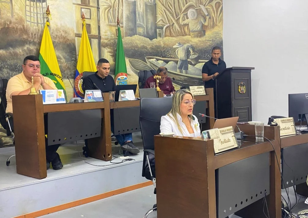 El Área Metropolitana Centro Occidente presentó ante el Concejo Municipal de La Virginia los resultados finales de la actualización catastral