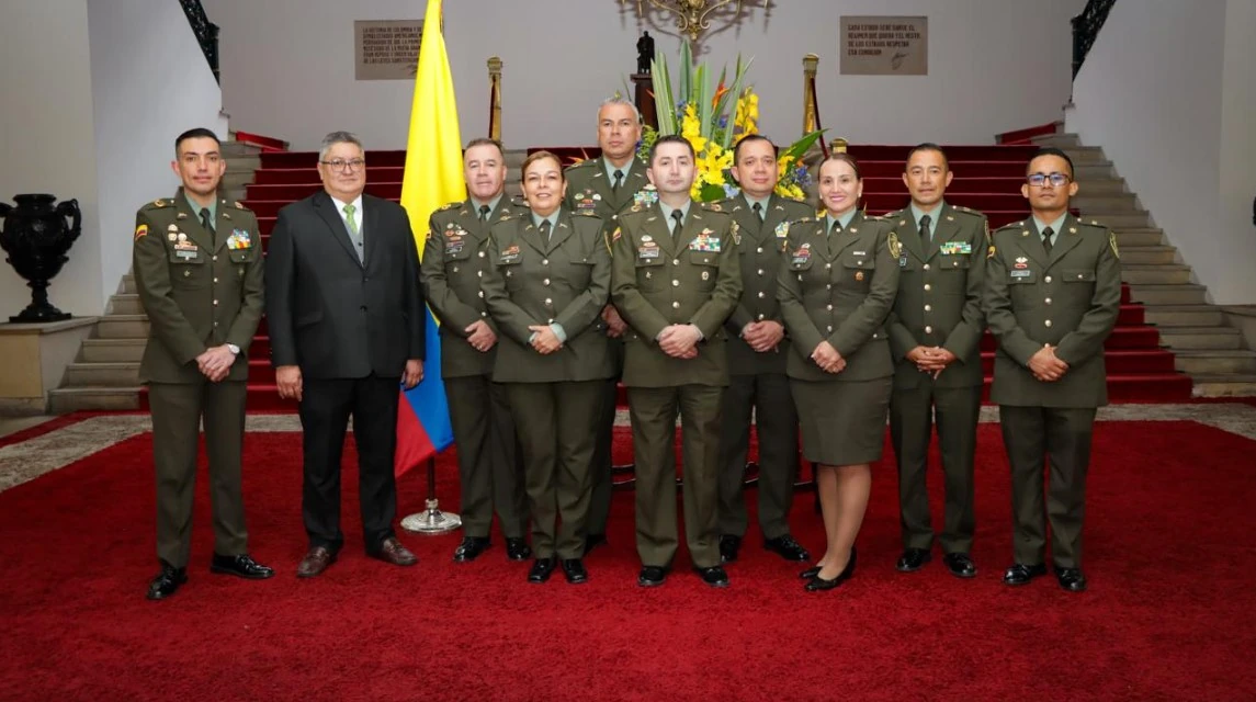 La Academia Diplomática “Augusto Ramírez Ocampo” y la Policía Nacional de Colombia cierran el curso de formación para Agregados de Policía