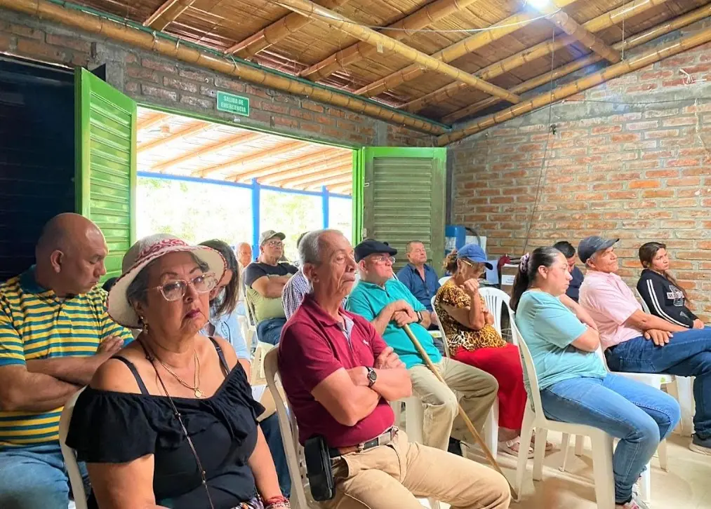 En más del 60 % avanza la pavimentación de la vía Arabia – Yarumal, que ejecuta la Gobernación