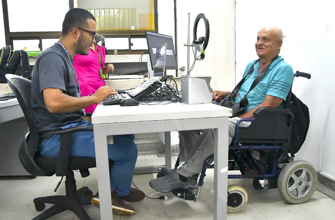 Administración municipal facilita trámite de cedulación digital para población vulnerable