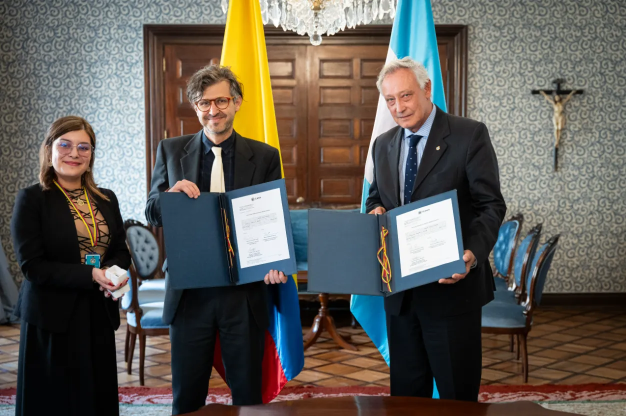 Colombia devuelve a Argentina la pieza arqueológica «Punta de Lanza»