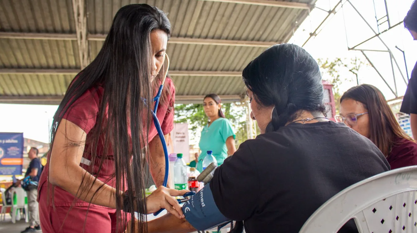 ‘Tu salud nos mueve’ inició el 2025 beneficiando a los habitantes de la Comuna 11 de Dosquebradas