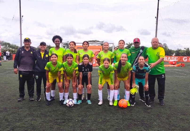Fútbol femenino hace ‘brillar’ a Dosquebradas con la copa de oro de Gatorade