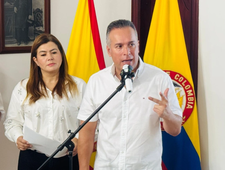 Alcalde anunció apertura de la contratación para la Concesión del Alumbrado Público