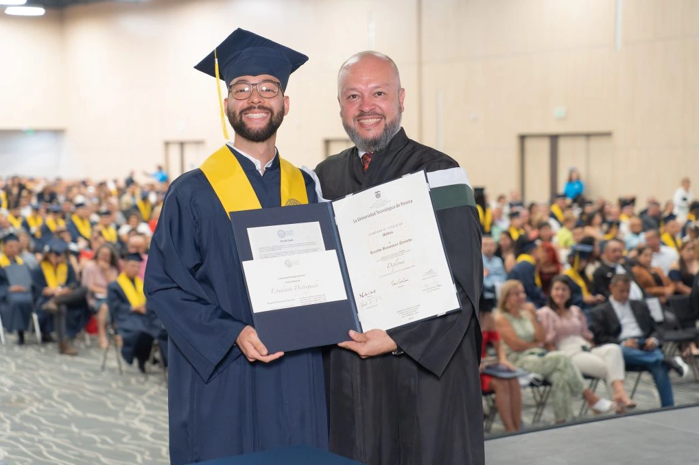 Ricardo Betancourt Quevedo: Egresado de la UTP es el Mejor Interno de la Fundación Santa Fe de Bogotá