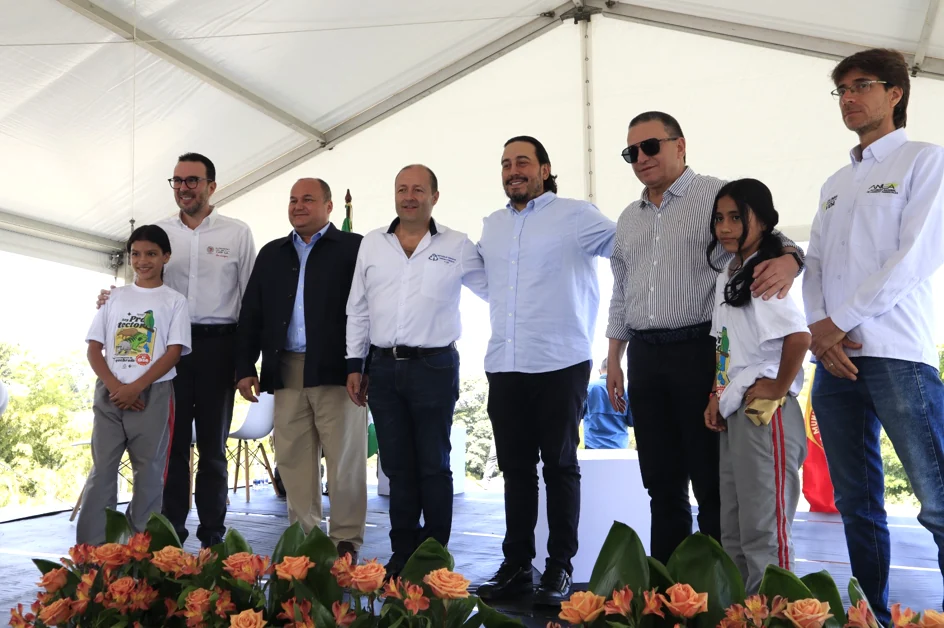 La CARDER asistió a la inauguración de la Planta de Tratamiento de Aguas Residuales de Guacarí en Pereira