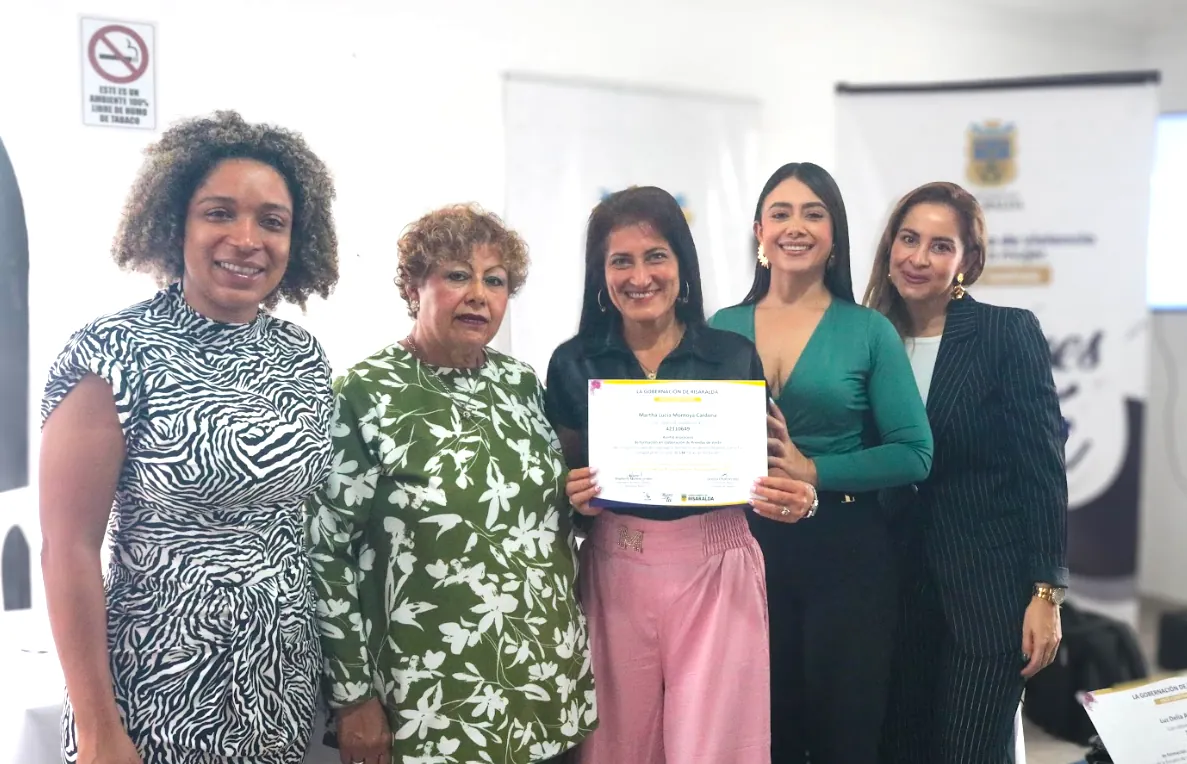 Gobernación graduó en confección a 35 integrantes de la escuela de liderazgo ‘Mujeres como Tú’