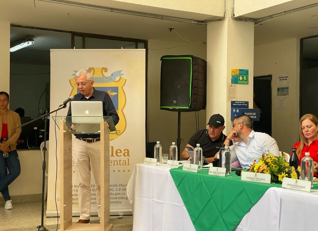 La Gobernación de Risaralda sigue realizando mantenimientos viales en Belén de Umbría