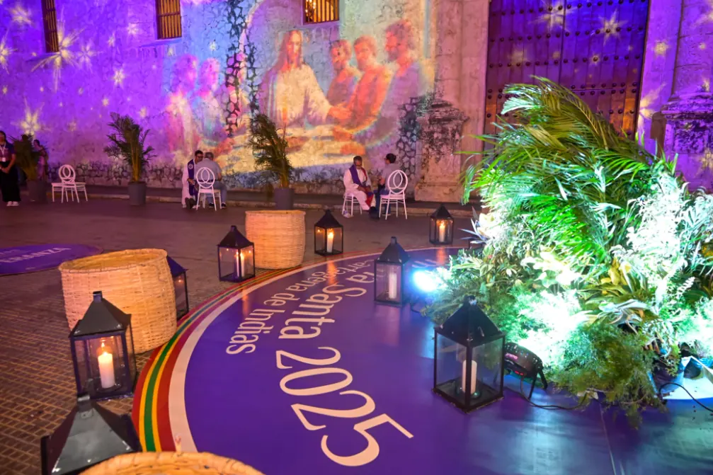 Cartagena de Indias vivió noche de reconciliación: más de 500 confesiones y media tonelada de alimentos recaudados