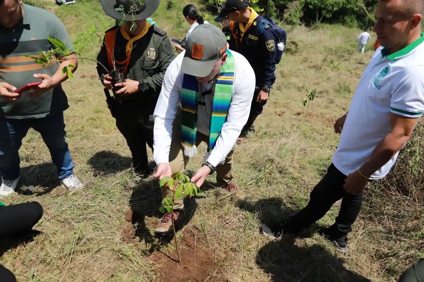 En la conmemoración del Día Nacional del Árbol pedimos por la liberación del director de CODECHOCÓ