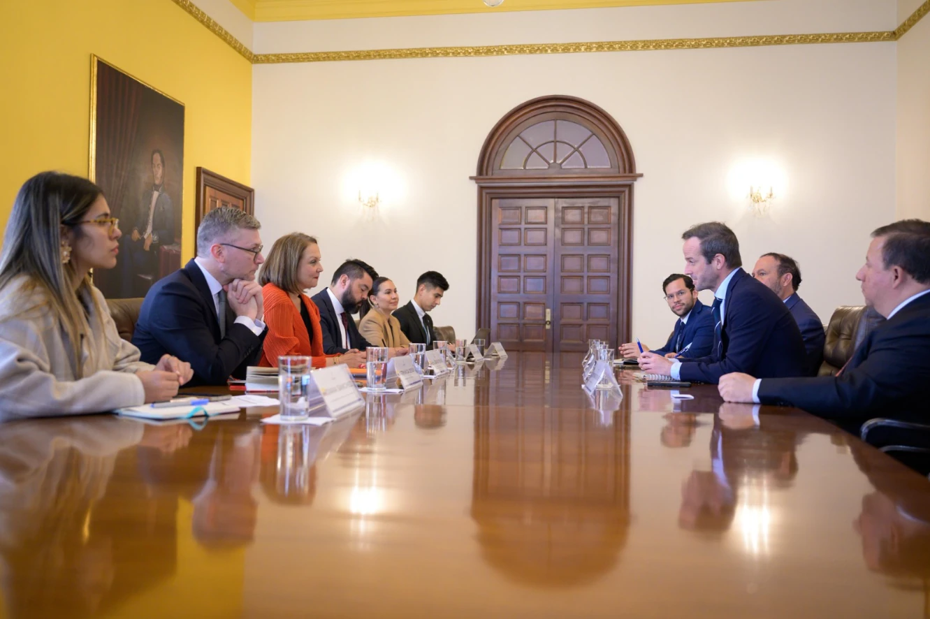 Directora de Asuntos Políticos Multilaterales y Representante Regional de la Oficina de Naciones Unidas Contra la Droga y el Delito se reúnen en Bogotá