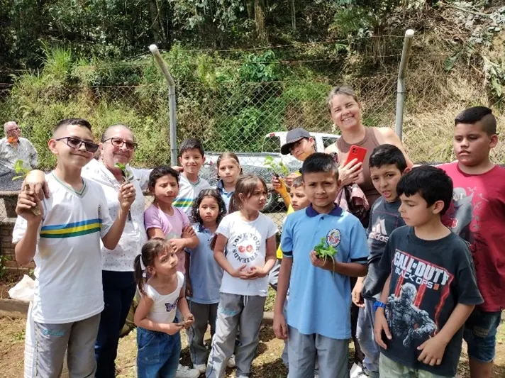Los niños y niñas de Pereira también son beneficiarios de las acciones agropecuarias de la Alcaldía