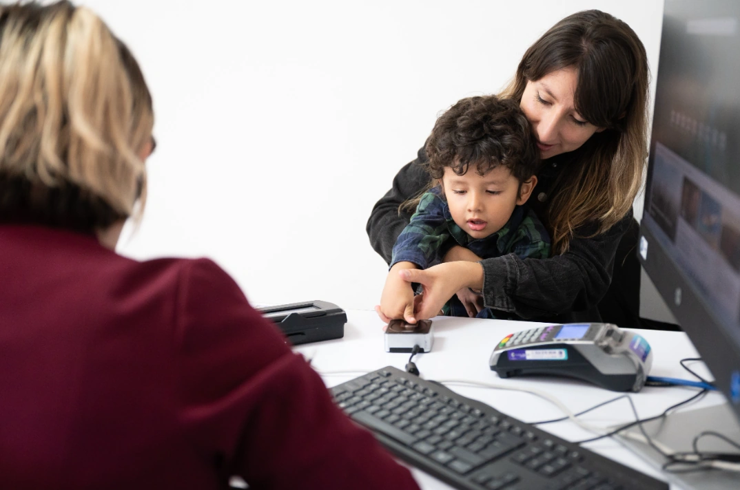 Menores de edad podrán tramitar su pasaporte sin cita en la Sede Centro de Cancillería durante abril de 2025