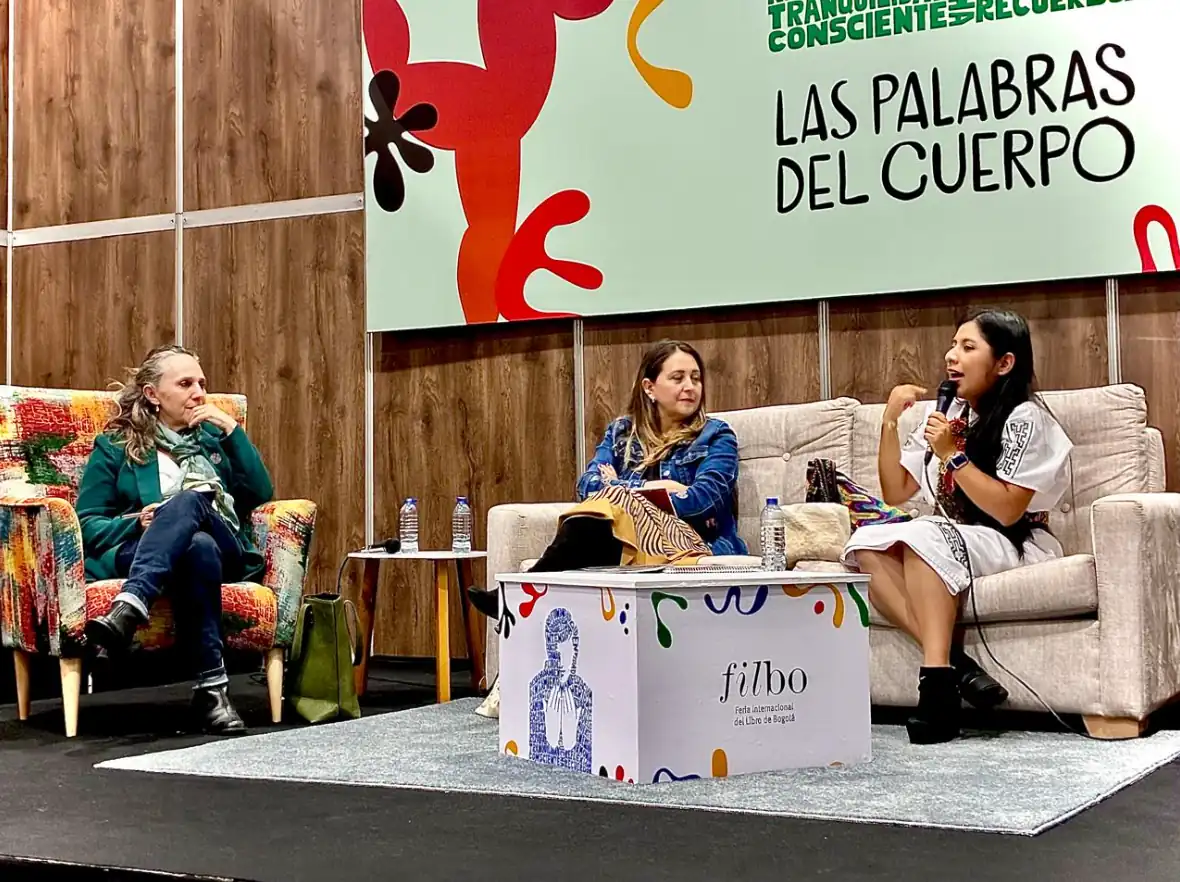 Cancillería abre su franja académica en la FILBo 2025 con un espacio dedicado a las lenguas nativas y las oralidades indígenas