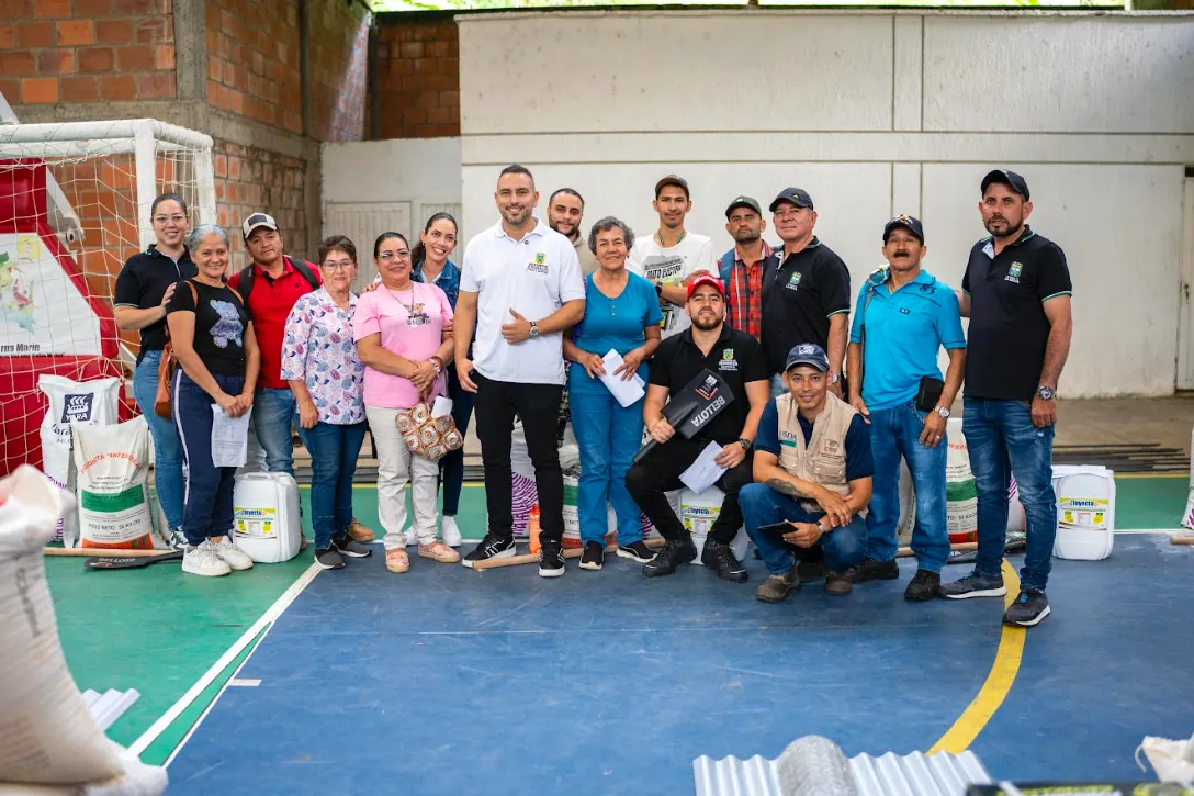 Productores de La Celia recibieron insumos y tecnología por parte de la Gobernación de Risaralda