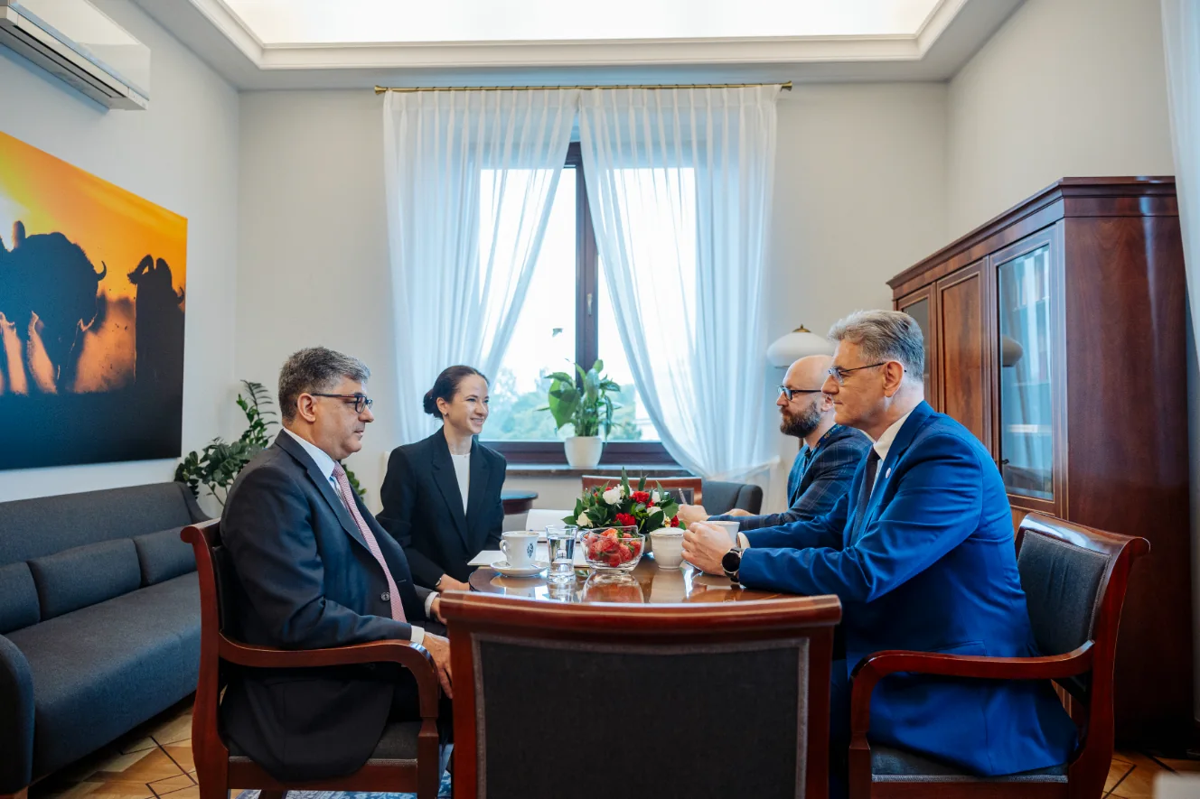 Embajador de Colombia en Polonia se reúne con el Vicemariscal del Senado