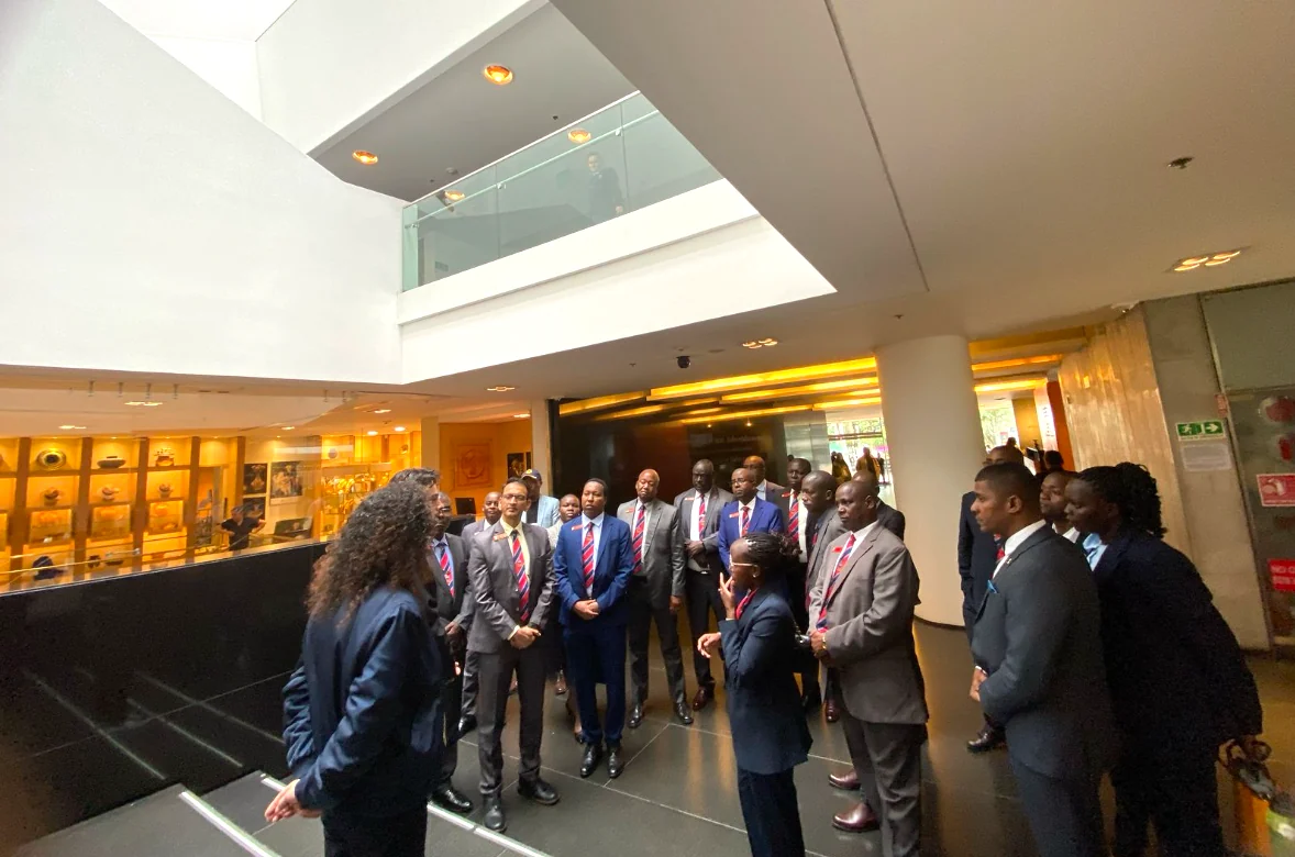 Delegación del Colegio de Defensa Nacional de la República de Kenia desarrolló una agenda de carácter institucional y cultural en Colombia