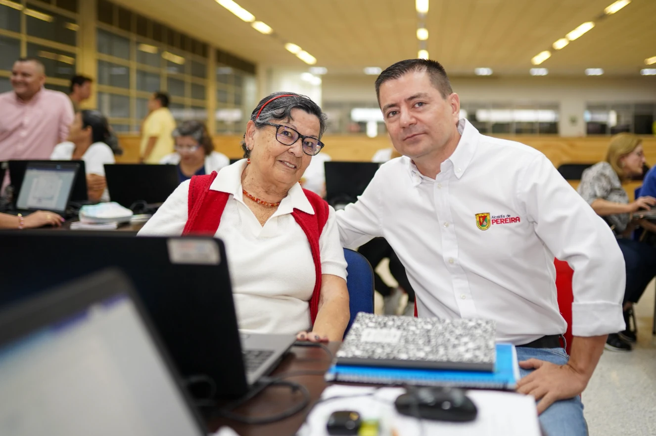 Pereira promueve la formación digital gratuita a través de sus cinco puntos Vive Digital