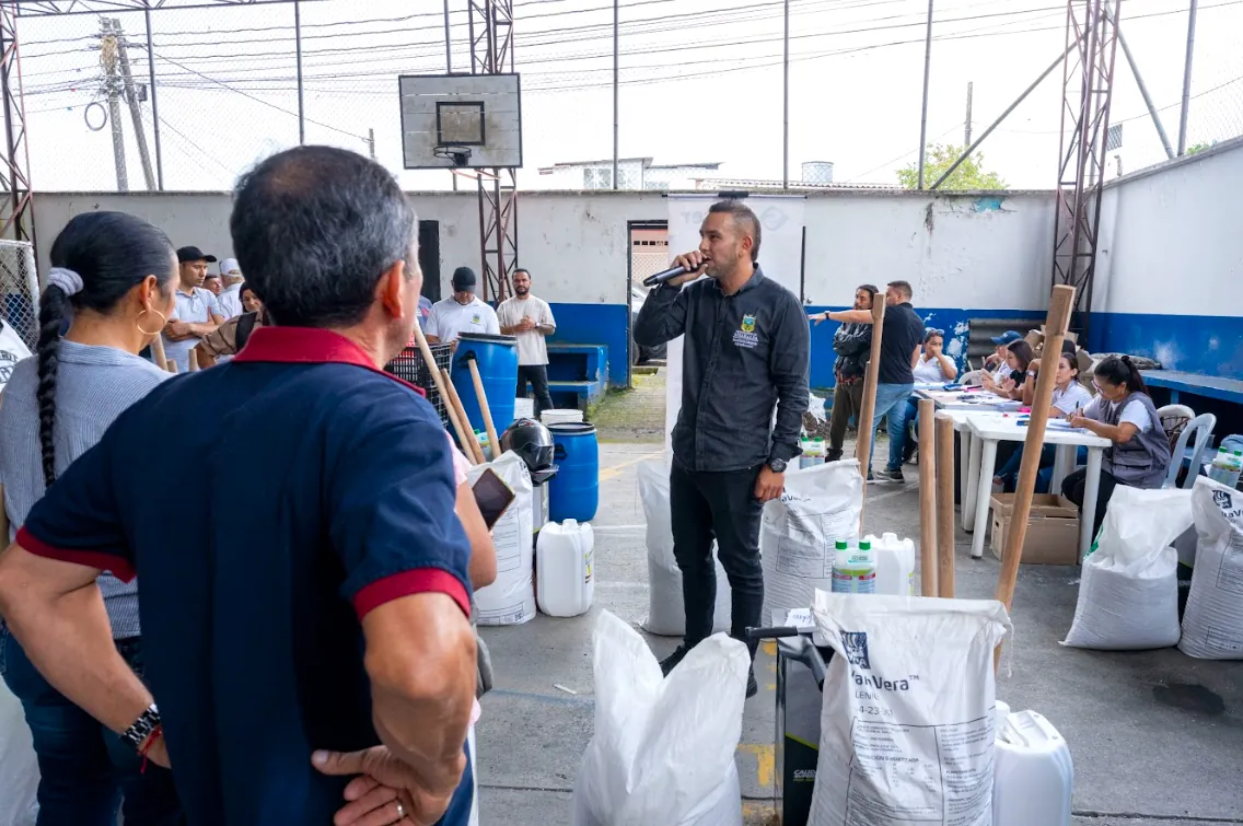 Productores del corregimiento de Tribunas recibieron insumos agropecuarios por parte de la Gobernación