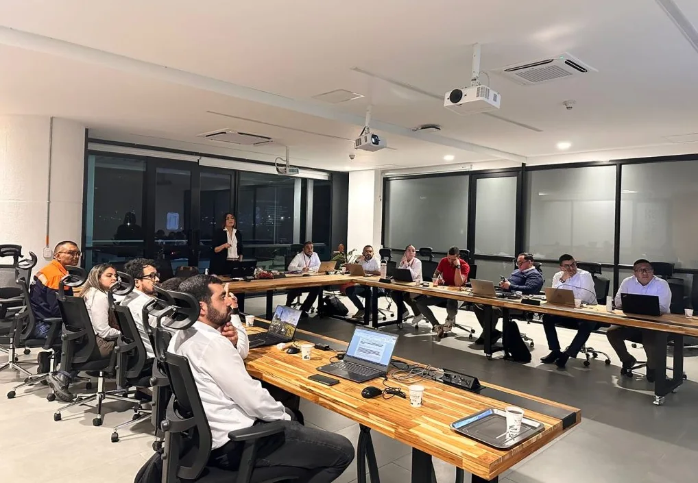 La UTP forma en herramientas prácticas de Inteligencia Artificial para distintos sectores