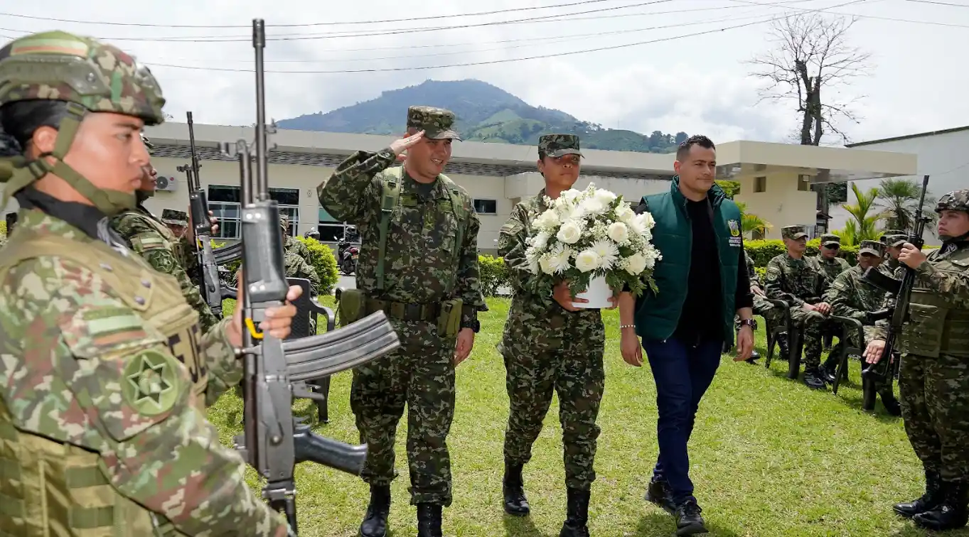 Risaralda rinde homenaje a soldados caídos en el municipio de Quinchía en el 2004