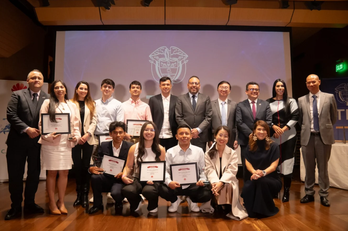 Ministerio TIC exalta el talento de estudiantes de la Universidad de Cauca que viajarán a la final de la Competencia Mundial de TIC de Huawei en China