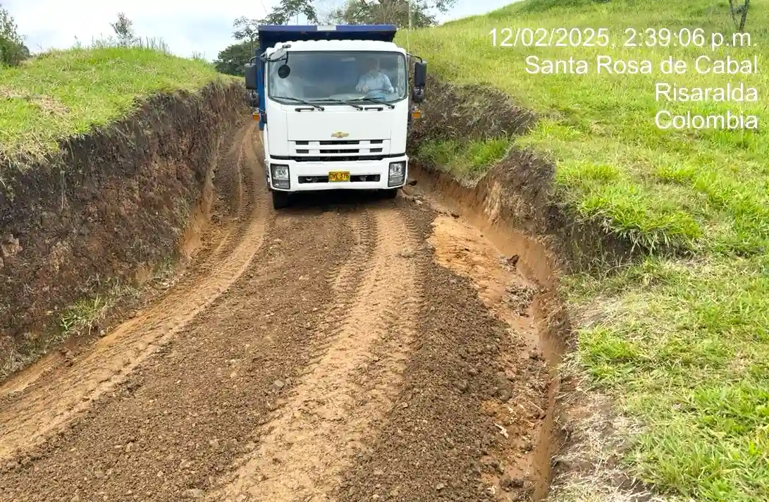 Gobernación realiza permanente mejoramiento de la malla vial