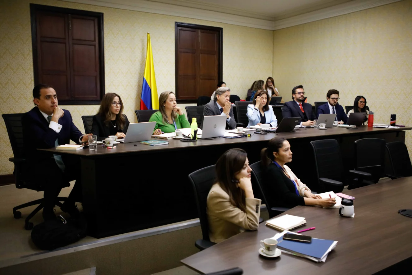 Encuentro entre jefes de misiones consulares y el área administrativa de la Cancillería para mejorar el servicio a nuestros connacionales en el exterior