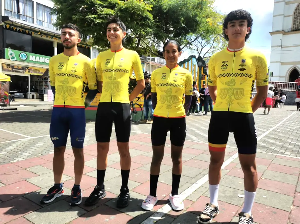 ‘De para arriba’ fue el inicio de la XV Clásica Ciclística Rubén Darío Gómez – Gobernación de Risaralda