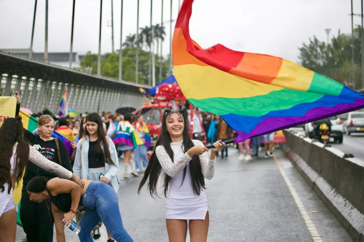 Pereira se vistió de colores en una marcha que celebró la inclusión, el respeto y el Orgullo de Ser