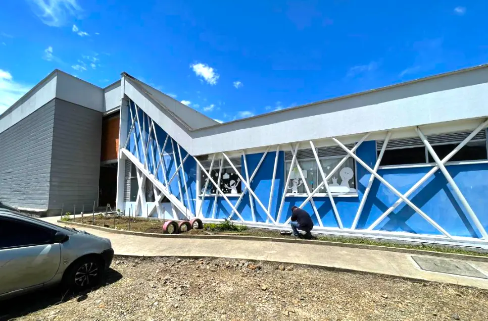 Alcaldía de Dosquebradas aprovecha el receso escolar para transformar las aulas