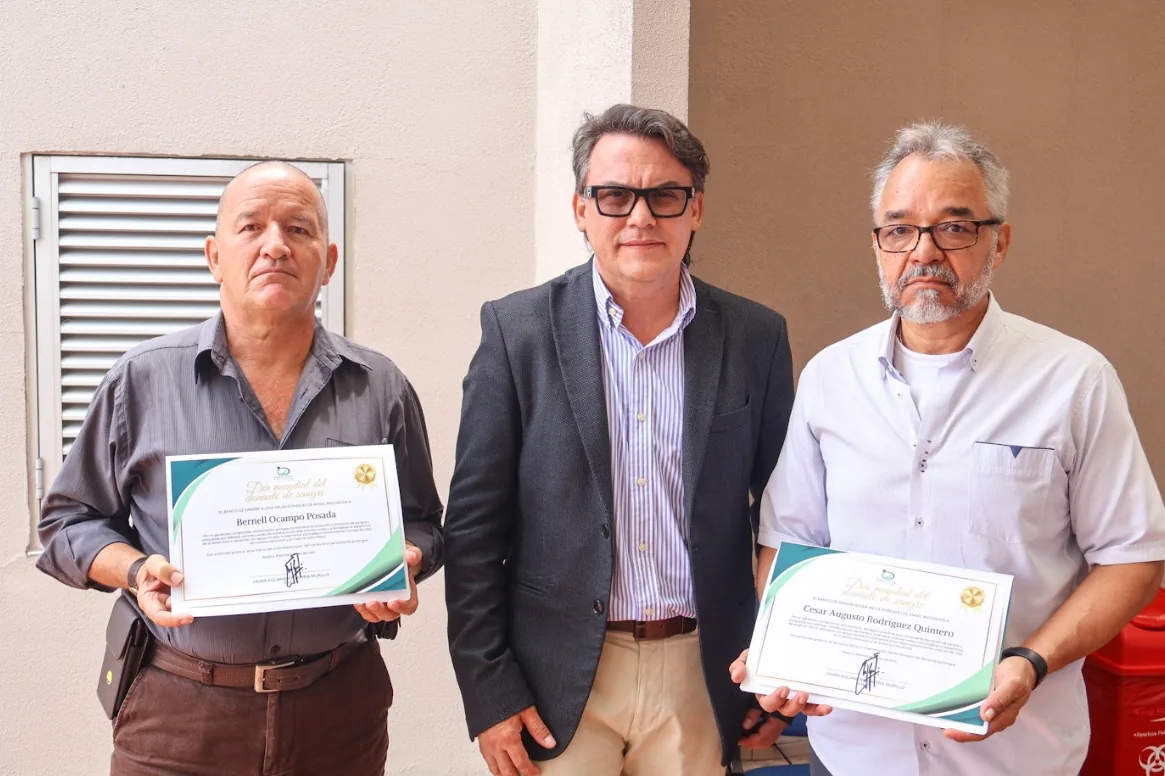 El nostálgico retiro de dos donantes del Banco de Sangre del San Jorge