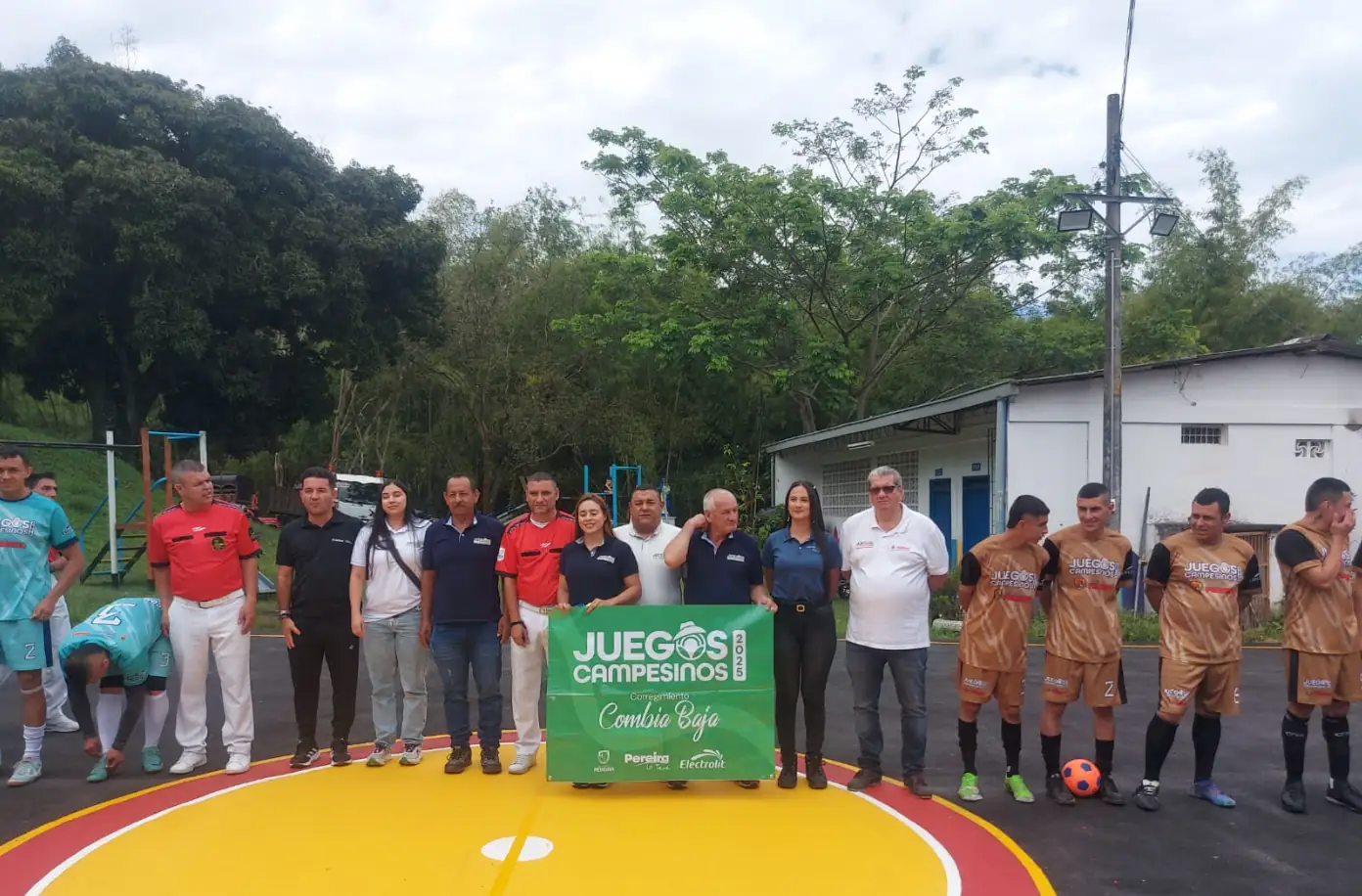 Una cancha de microfútbol renovada, recibieron los habitantes de la vereda La Honda en Combia Baja y los deportistas de los Juegos Campesinos 2025