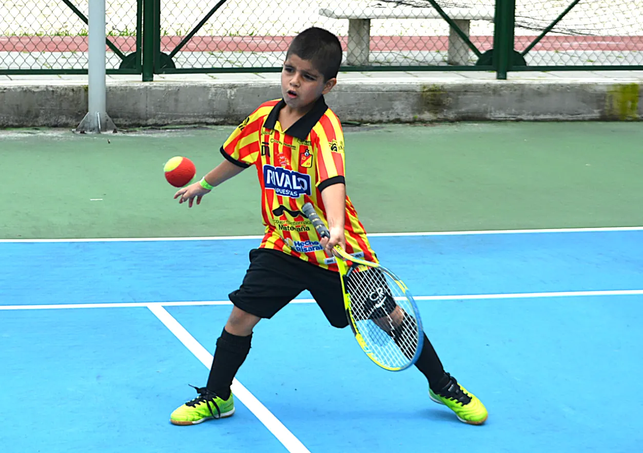 Niños de Pereira y Pácora, Caldas vivieron una jornada deportiva y recreativa en el Parque Metropolitano del Café