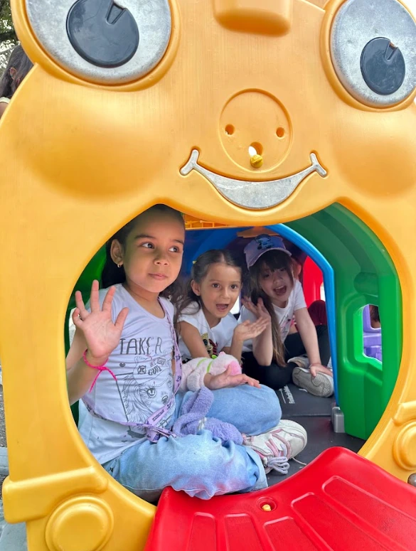 En su receso escolar, los niños y jóvenes se divierten con las Vacaciones Recreativas