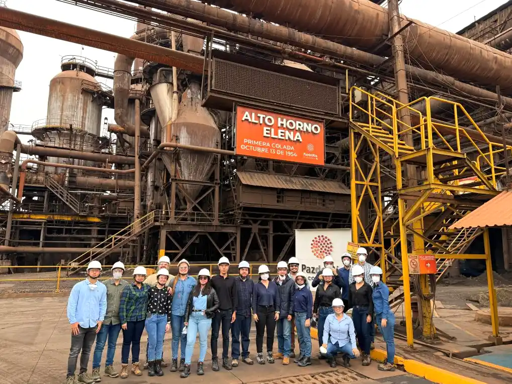 Explorando la ingeniería en el campo: estudiantes de la UTP visitan la Fuerza Aeroespacial Colombiana y Acerías Paz del Río