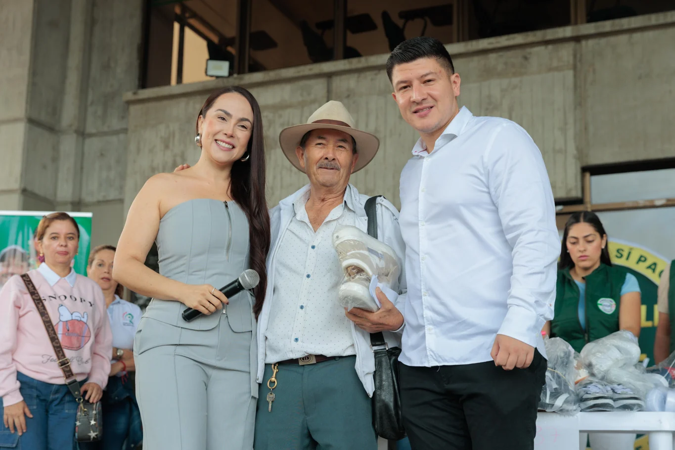 Paso a paso contigo: los loteros de Pereira y Dosquebradas también recibieron sus zapatos