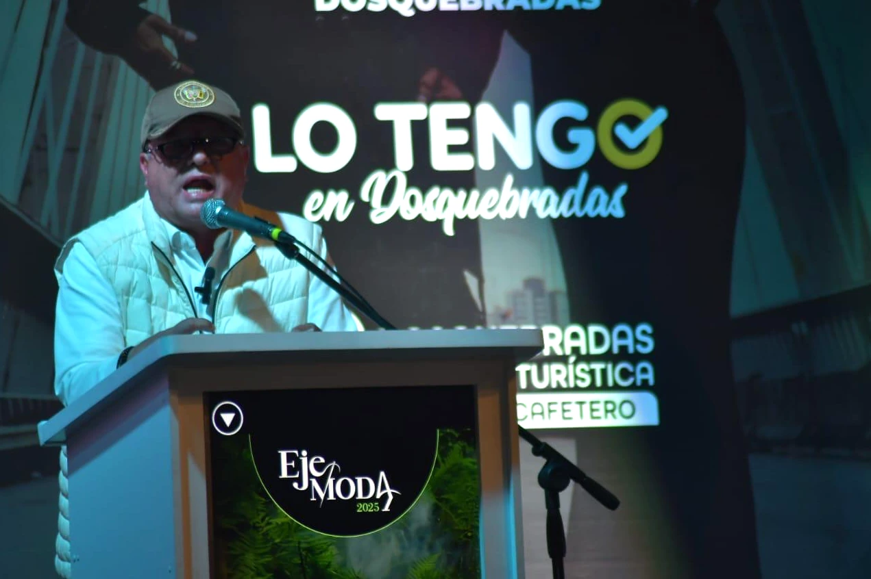 Alcalde Roberto Jiménez ‘tocó fibras’ en el lanzamiento de Eje Moda 2025