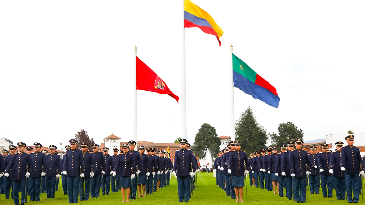 Ejército Nacional Ascendió a 302 nuevos subtenientes formados en liderazgo y estrategia