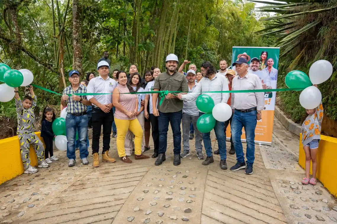 ‘Risaralda a Toda Máquina’: el gobernador Juan Diego Patiño acelera el desarrollo vial del departamento
