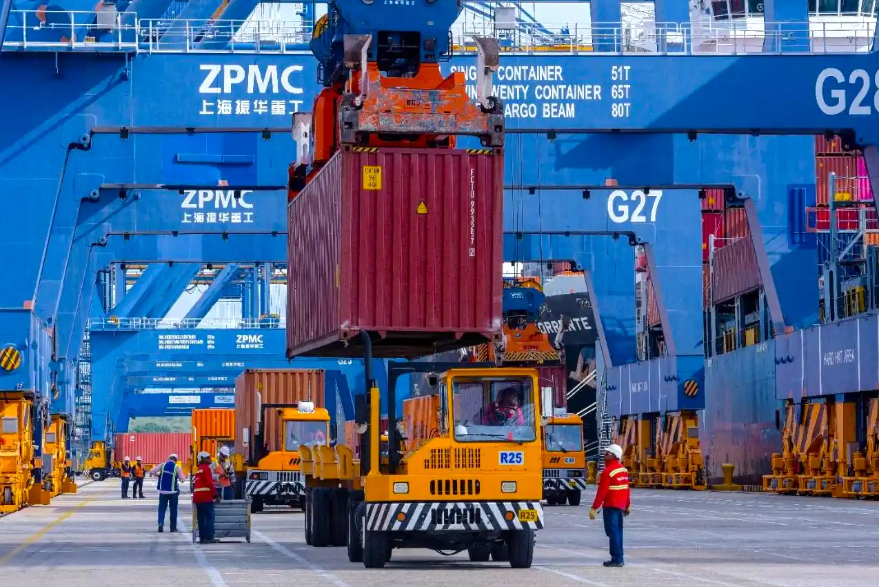 Hasta abril, el 52,6 % de las exportaciones que hizo Colombia al mundo correspondió a bienes no mineros, que aumentaron 23,5 %