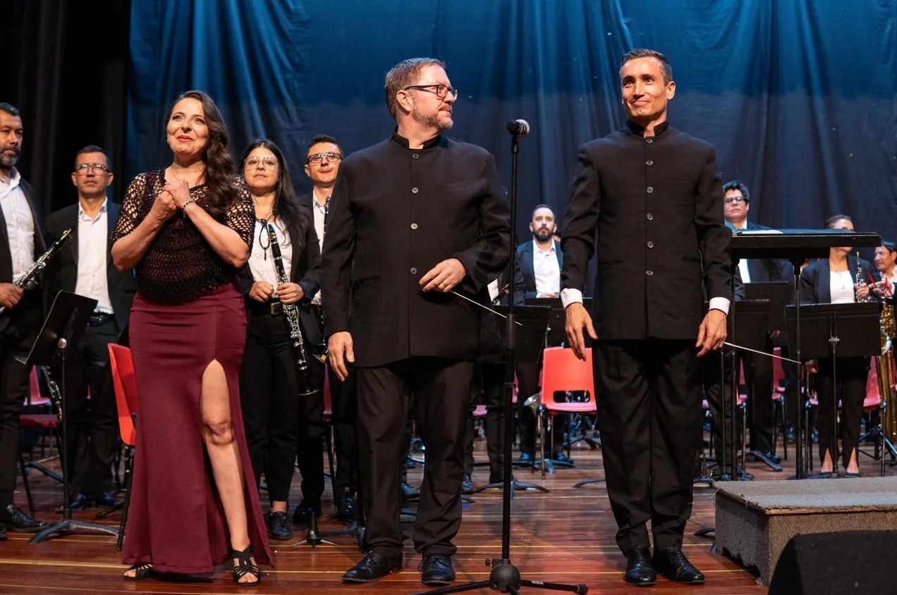 Una noche para el alma: la retreta de la Banda Sinfónica de Pereira conmovió a cientos de personas en el Auditorio Lucy Tejada