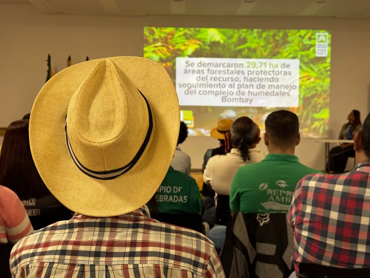 Dosquebradas fortalece el trabajo ambiental comunitario en articulación con la Carder